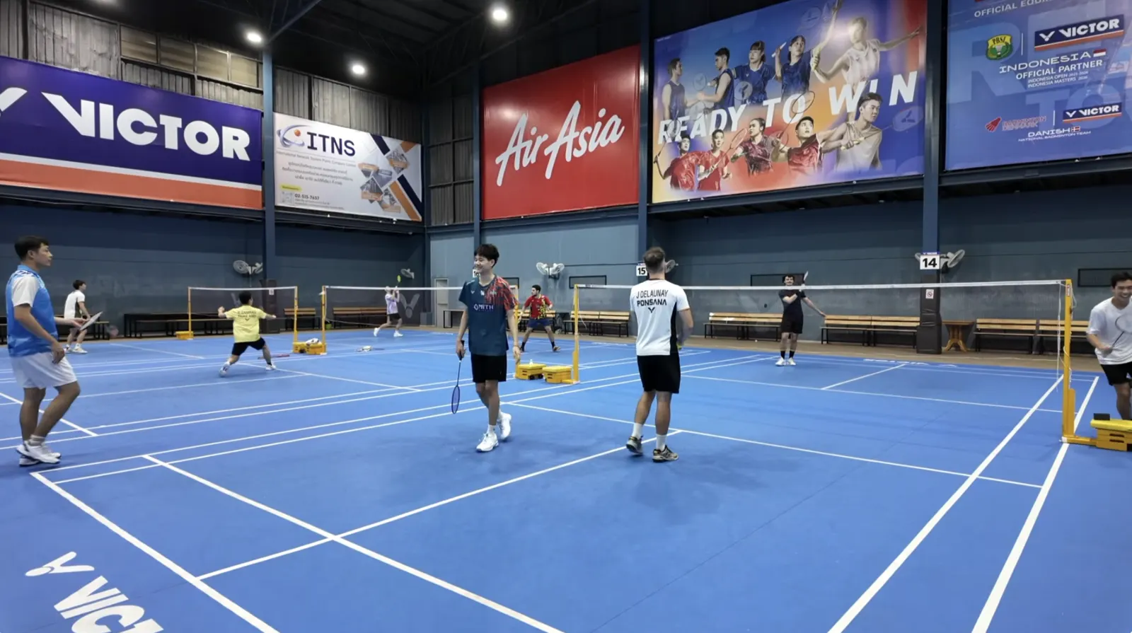 Joueurs en double à l'académie : casser le rythme de l'adversaire